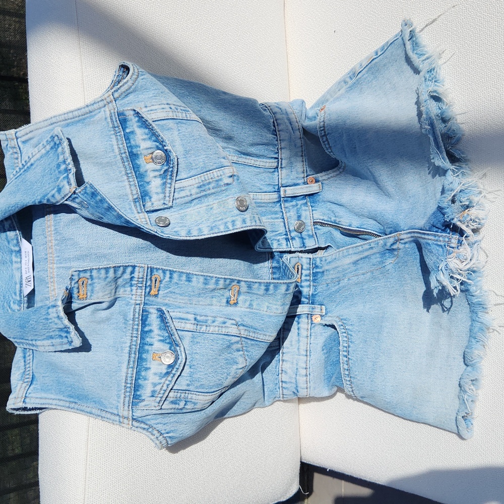 ZARA DENIM ROMPER SIZE SMALL